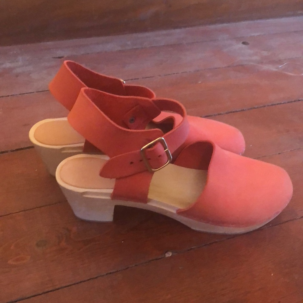 Bryr clogs size 40